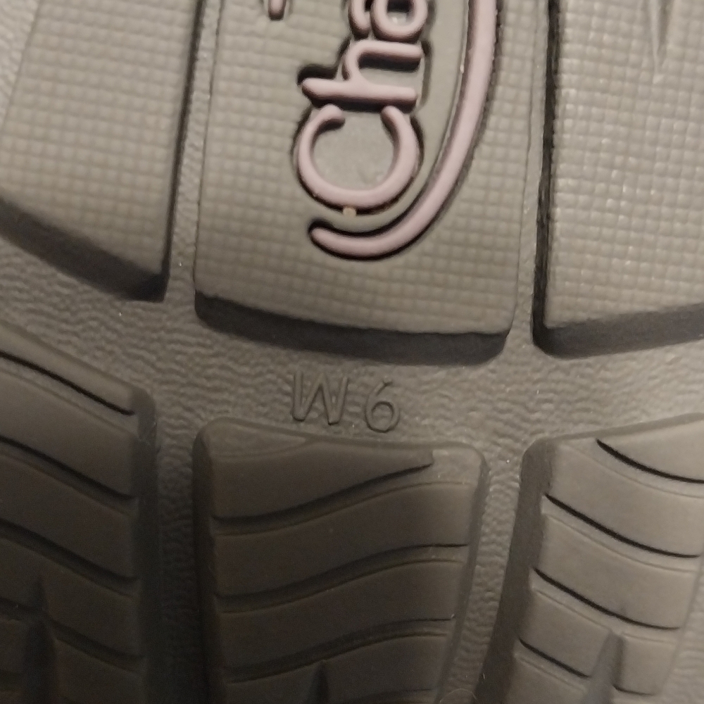 Pre-owned Chaco Sandals - Picture 9 of 10